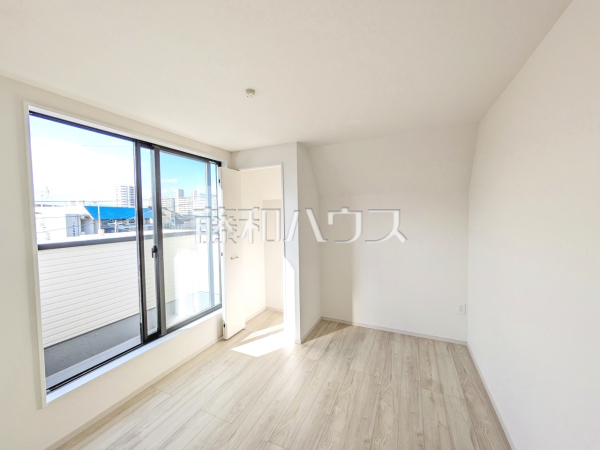 2号棟　居室　【福岡市東区千早１丁目】