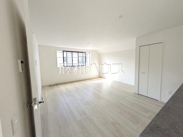 2号棟　居室　【福岡市東区千早１丁目】