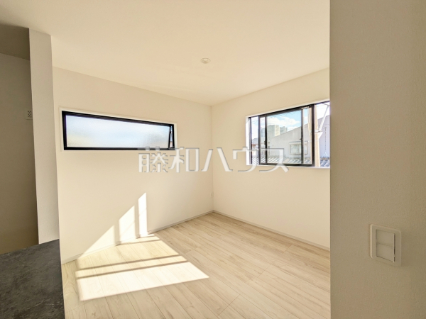 2号棟　居室　【福岡市東区千早１丁目】