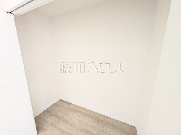 B号棟　収納　【春日井市石尾台２丁目】