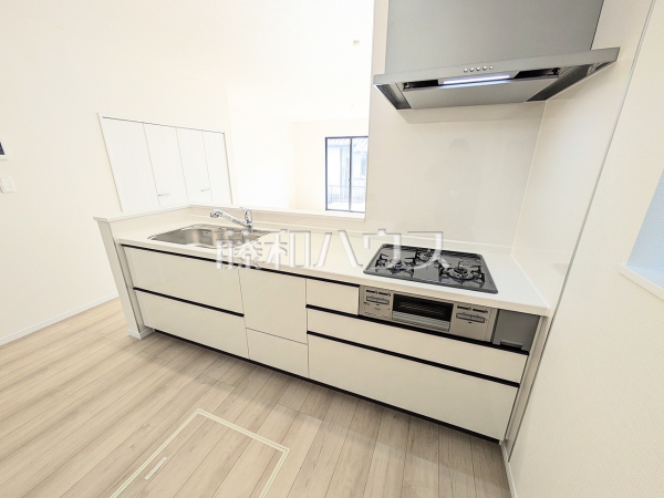 B号棟　キッチン　【春日井市石尾台２丁目】