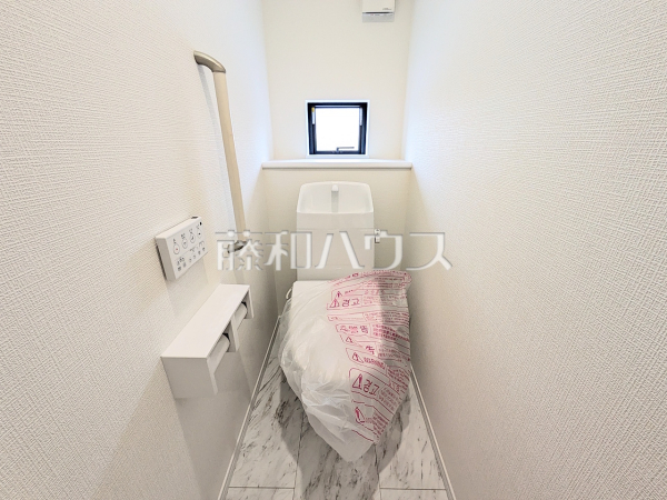 B号棟　トイレ　【春日井市石尾台２丁目】