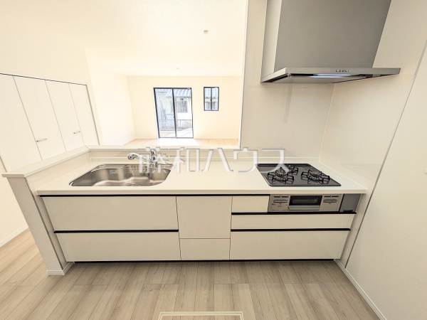 B号棟　キッチン　【春日井市石尾台２丁目】