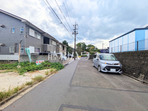 接道状況および現場風景　【春日井市高蔵寺町７丁目】周辺環境はもちろん、日当たりや設備仕様など、ご自身の目でお確かめください！