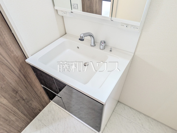 1号棟　洗面シンク　【昭島市大神町１丁目】