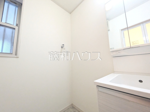 洗面室　【和光市中央１丁目】