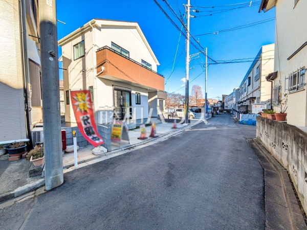 現場風景　【新座市栗原１丁目】 建物のプレゼンをさせていただきますので、実際の完成イメージを思い描いていただくことができます。お気軽にお問合せ下さい。 