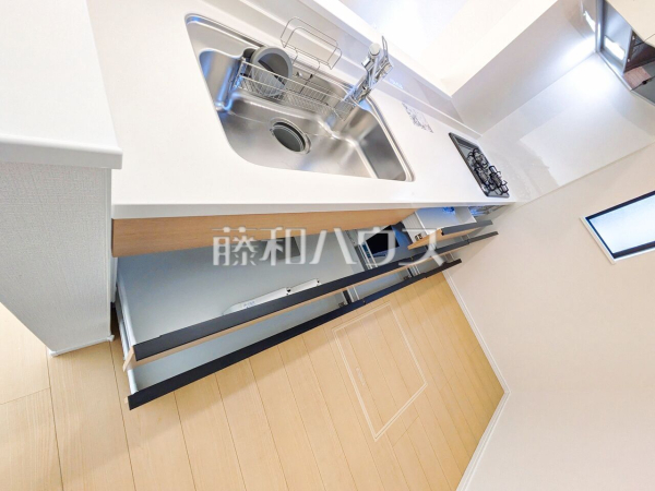 B号棟　キッチン　【新座市栗原１丁目】