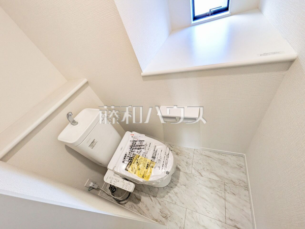 B号棟　トイレ　【新座市栗原１丁目】