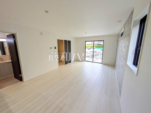 4号棟　リビング　【北名古屋市中之郷八反】