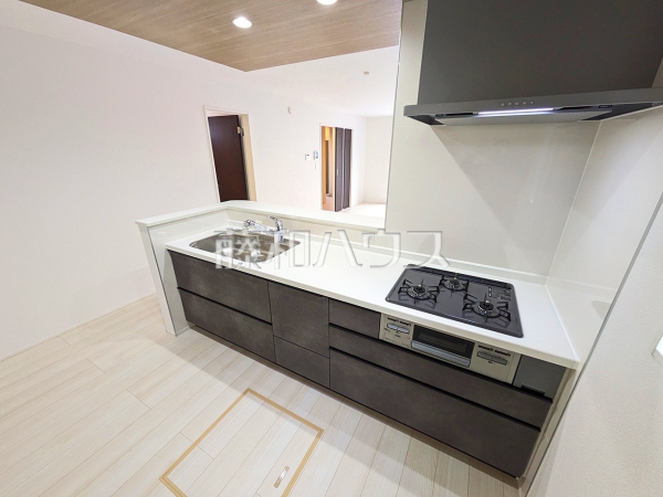 4号棟　キッチン　【北名古屋市中之郷八反】