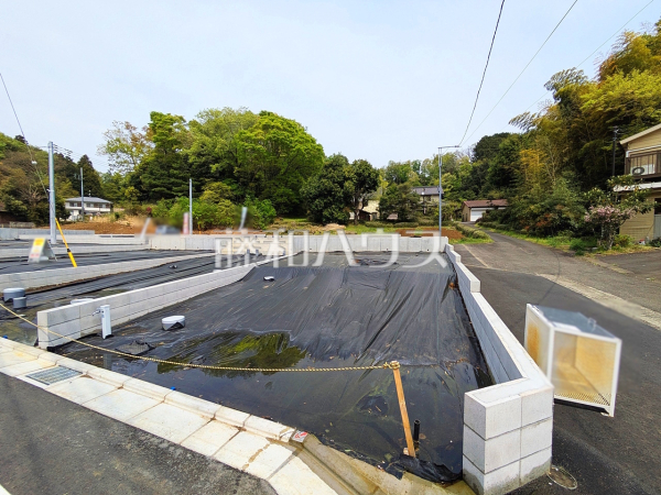 12号地　現地写真　【武蔵村山市中藤４丁目】 一戸建ての多いエリアのため、静かで落ち着いた雰囲気の街並みです。 