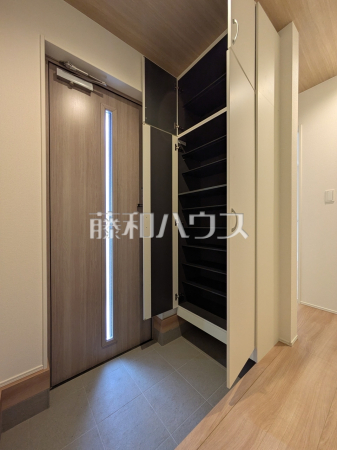 1号棟　玄関収納　【富士見市山室２丁目】