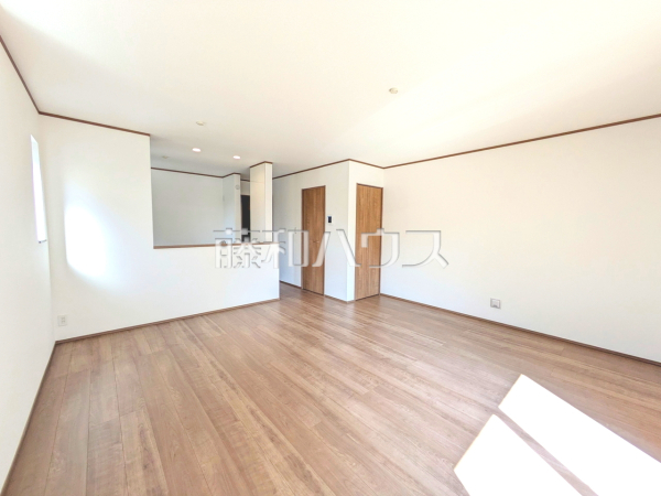 A号棟　リビング　【福岡市早良区飯倉２丁目】