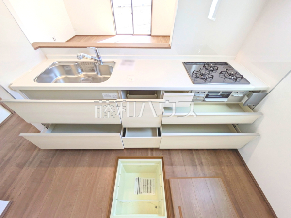 A号棟　キッチン収納　【福岡市早良区飯倉２丁目】