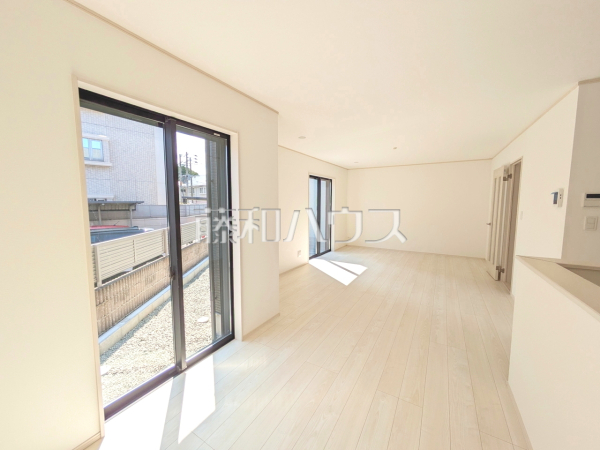 B号棟　リビング　【福岡市早良区飯倉２丁目】