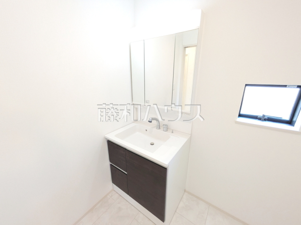 B号棟　洗面室　【福岡市早良区飯倉２丁目】