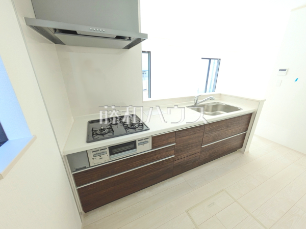 B号棟　キッチン　【福岡市早良区飯倉２丁目】