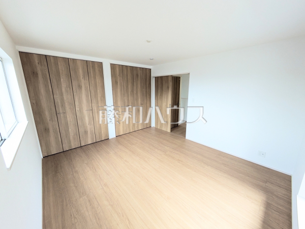 居室　【春日井市坂下町５丁目】