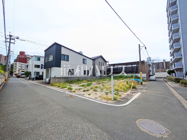 接道状況および現場風景　【福岡市西区愛宕１丁目】