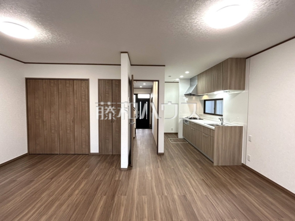 リビング　【所沢市けやき台１丁目】ぜひ実物をご覧いただきたく思います。喜んでご案内いたしますのでお気軽にお問合せ下さい。