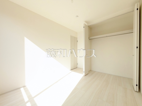 居室　【昭島市中神町２丁目】