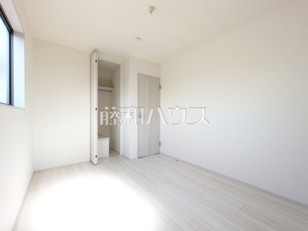 居室　【昭島市中神町２丁目】