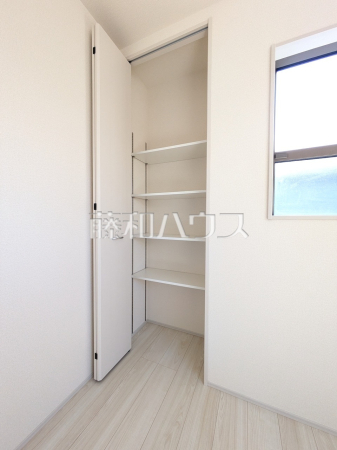 収納　【昭島市中神町２丁目】