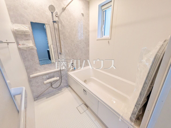 2号棟　 白を基調とした清潔感あふれるバスルームです 【春日井市林島町３丁目】