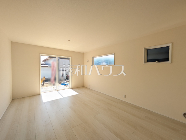 1号棟　リビング　【春日井市下津町】