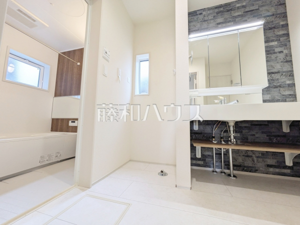 2号棟　洗面室　【府中市小柳町５丁目】