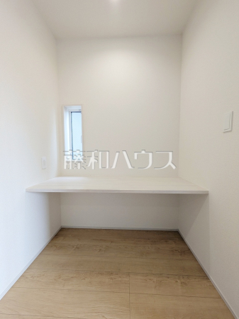 2号棟　リビング(カウンター)　【府中市小柳町５丁目】