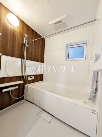 1号棟　浴室　【府中市小柳町５丁目】