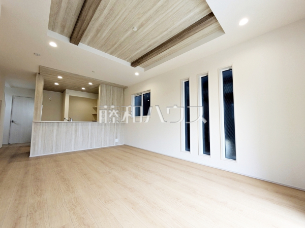 1号棟　リビング　【府中市小柳町５丁目】