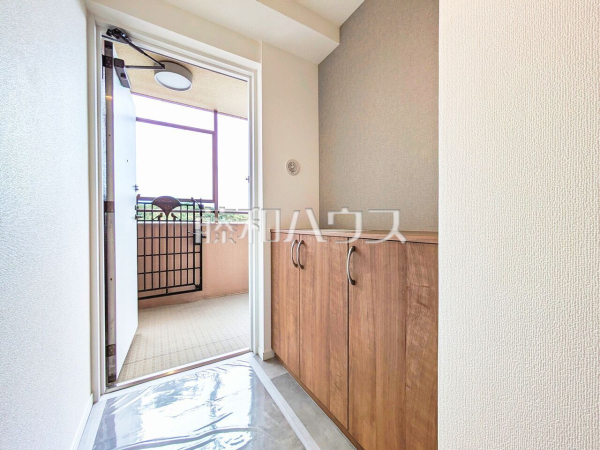 玄関 【グリーンコーポ多摩ニュータウン南大沢】 玄関 【グリーンコーポ多摩ニュータウン南大沢】