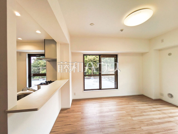 リビング 【グリーンコーポ多摩ニュータウン南大沢】 リビング 【グリーンコーポ多摩ニュータウン南大沢】