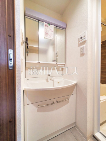 洗面室 【グリーンコーポ多摩ニュータウン南大沢】 洗面室 【グリーンコーポ多摩ニュータウン南大沢】