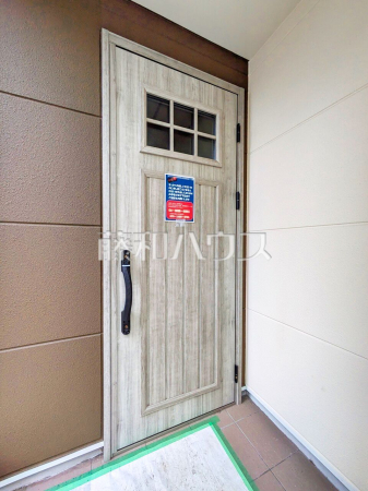 玄関　【所沢市西所沢２丁目】