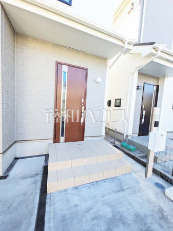 B号棟　玄関　【府中市北山町２丁目】