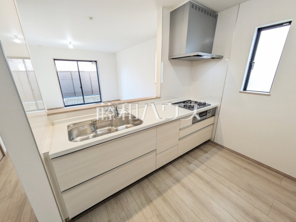 C号棟　キッチン　【北名古屋市薬師寺山浦】