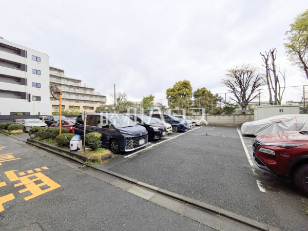 駐車場　【ヴェルドミール多摩川】