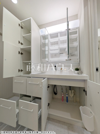 洗面台の収納　【ヴェルドミール多摩川】