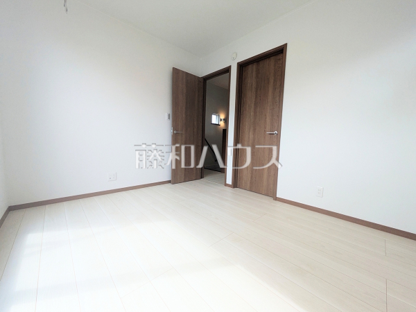 居室　【新座市大和田４丁目】
部屋の雰囲気や広さ・眺望・間取りの使い勝手など、是非一度、ご自身の目で確かめてみてください。　