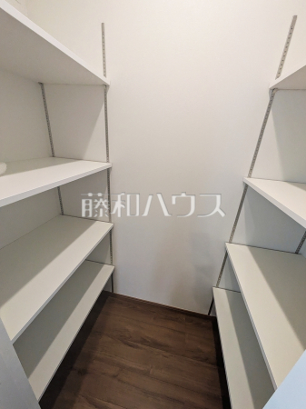 収納　【新座市大和田４丁目】