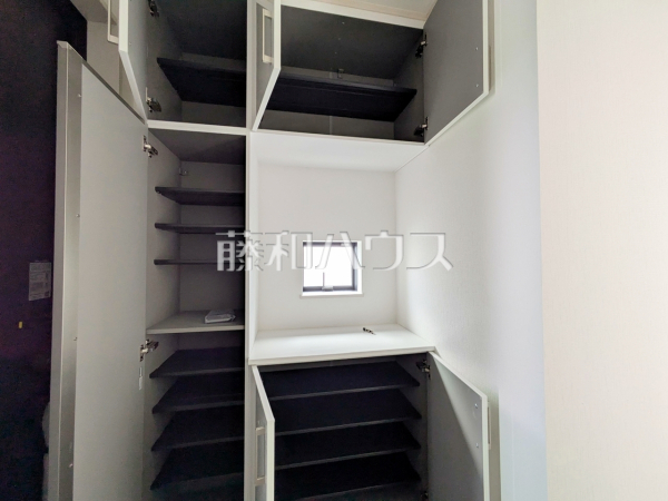 B号棟　収納　【福岡市東区美和台５丁目】