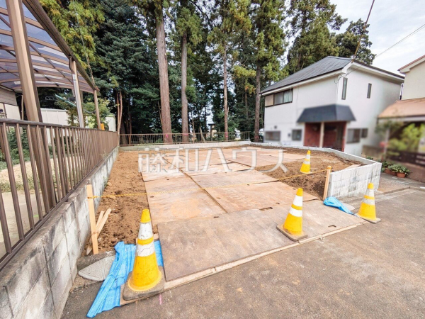 現地写真【所沢市小手指元町３丁目】 物件の事、諸費用の事など、小さな疑問もお気軽にご連絡・ご相談下さい。 