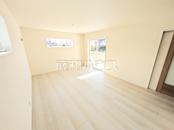 2号棟　リビング　【北名古屋市石橋角畑】