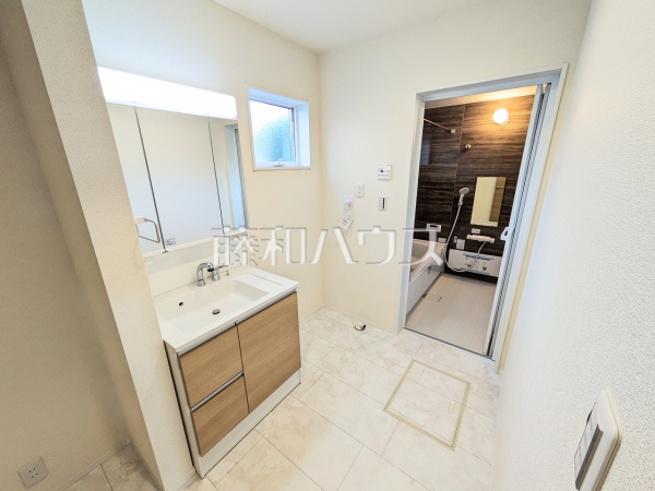 2号棟　洗面室　【北名古屋市石橋角畑】