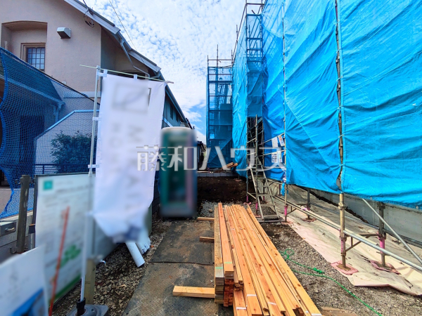 2号棟　外観(路地状部分)　【日野市西平山５丁目】