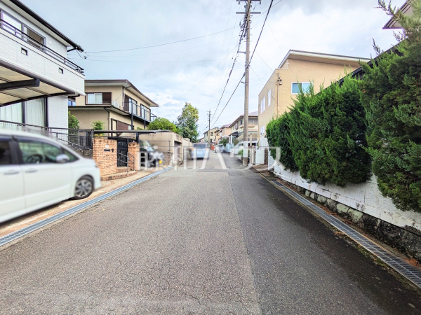 接道状況および現場風景　【春日井市東山町４丁目】周辺環境はもちろん、日当たりや設備仕様など、ご自身の目でお確かめください！